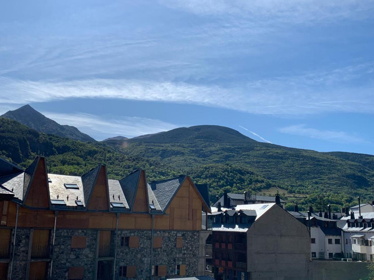 Апартаменты Bpirineos-La Borda Бенаске Экстерьер фото